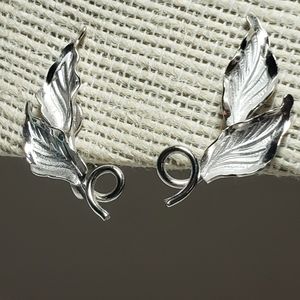 Vintage Silvertone Clip-on Leaves and Vine Earrings